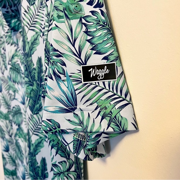 Waggle Chameleon Tropical Floral Short Sleeve Performance Golf Polo – Medium - Picture 3 of 3